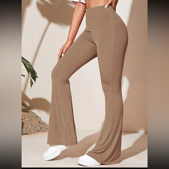 Flare leg solid pants - Picture 2 of 2